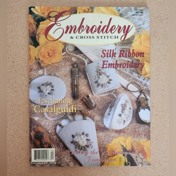 Lot of 4 Embroidery & Cross Stitch - RIBBON Embroidery, Smocking and more - Picture 8 of 10